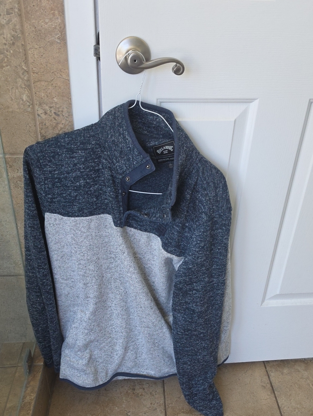 Billabong Men's Navy and Light Gray Zip-Style Pullover Xl